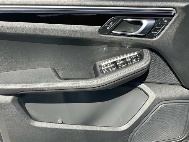 2021 Porsche Macan Macan