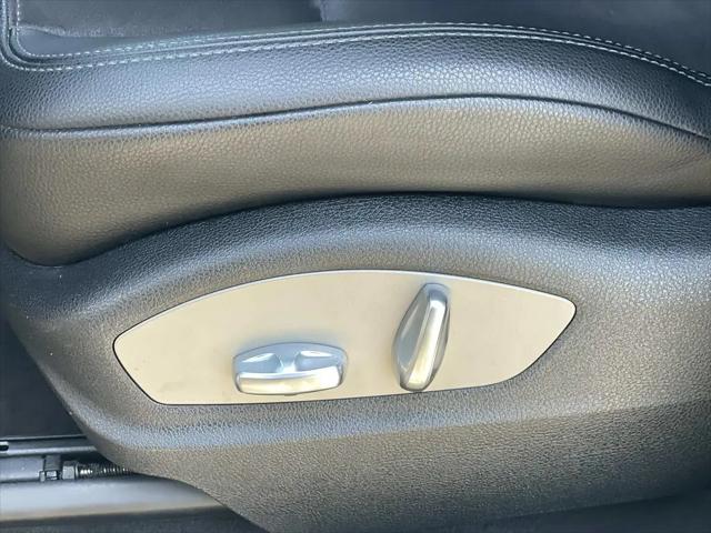 2021 Porsche Macan Macan
