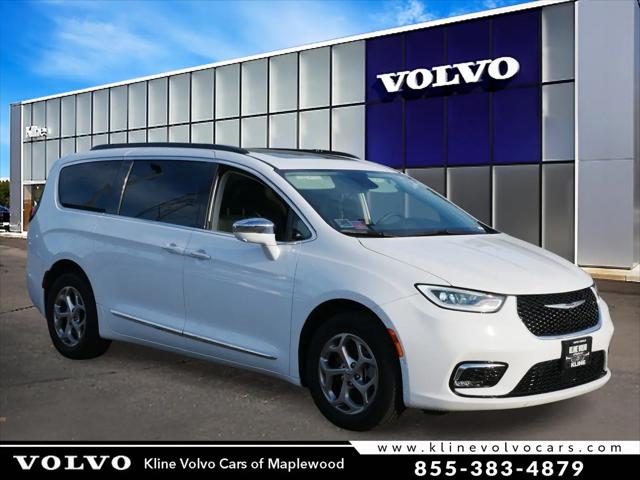 2022 Chrysler Pacifica Limited AWD for sale in St Paul, MN