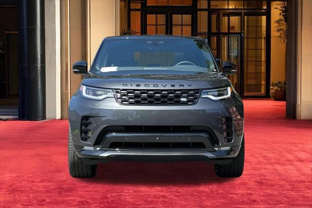 2025 Land Rover Discovery P300 Dynamic SE