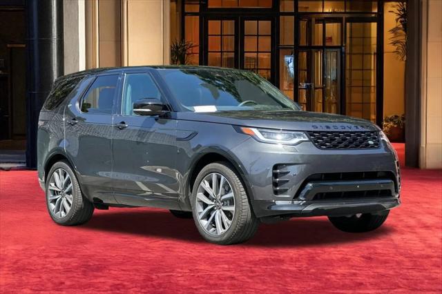 2025 Land Rover Discovery P300 Dynamic SE