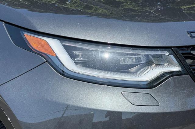 2025 Land Rover Discovery P300 Dynamic SE