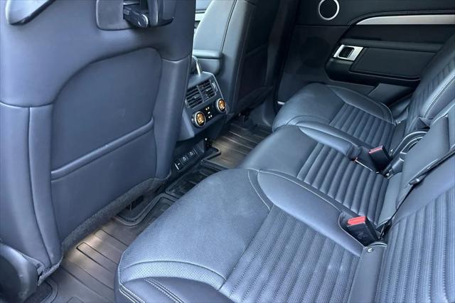2025 Land Rover Discovery P300 Dynamic SE