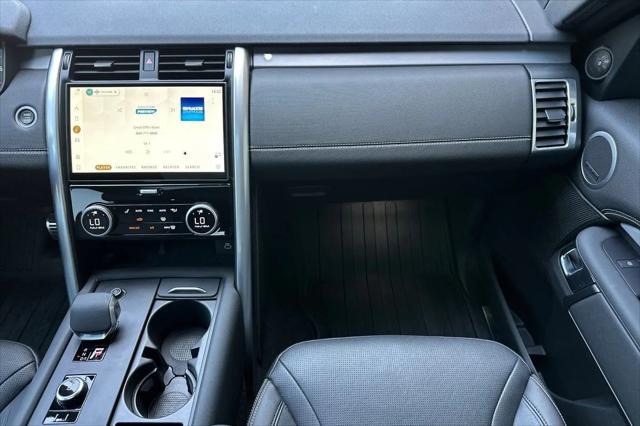 2025 Land Rover Discovery P300 Dynamic SE