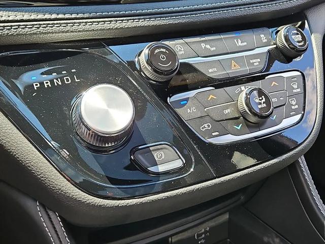 2027 Chrysler Pacifica Limited