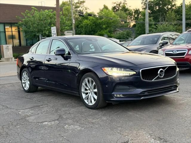 2017 Volvo S90 T6 Momentum