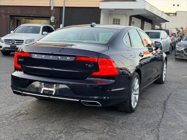 2017 Volvo S90 T6 Momentum