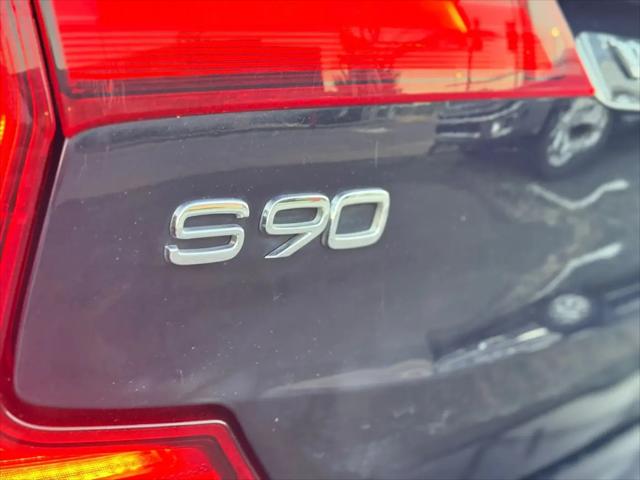 2017 Volvo S90 T6 Momentum
