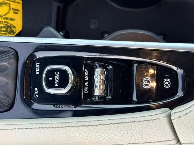 2017 Volvo S90 T6 Momentum