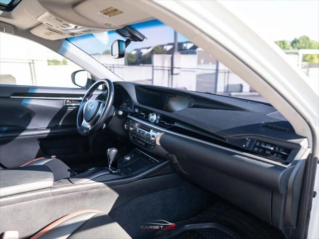 2015 Lexus ES 350 Crafted Line