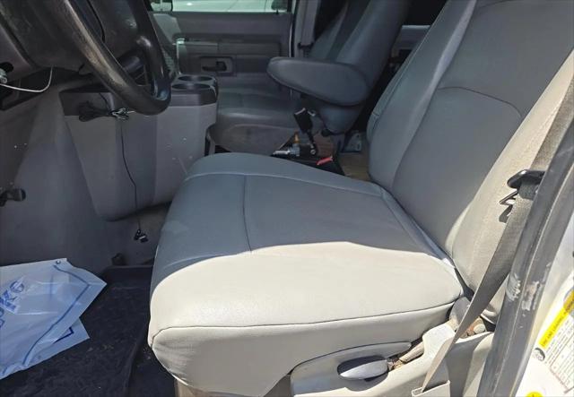 2013 Ford E-350 Super Duty Recreational