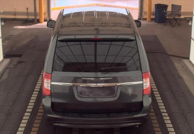 2015 Chrysler Town & Country S