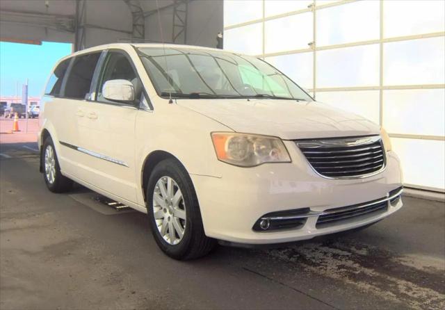 2013 Chrysler Town & Country Touring
