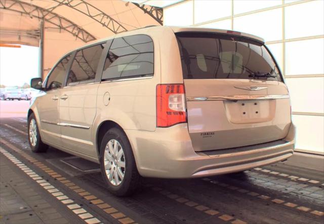 2013 Chrysler Town & Country Touring