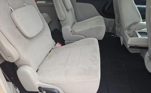 2011 Chrysler Town & Country Touring