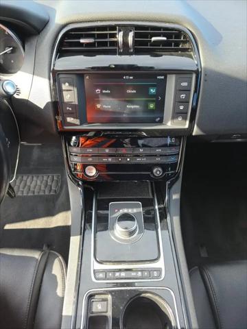 2017 Jaguar XE 35t Premium