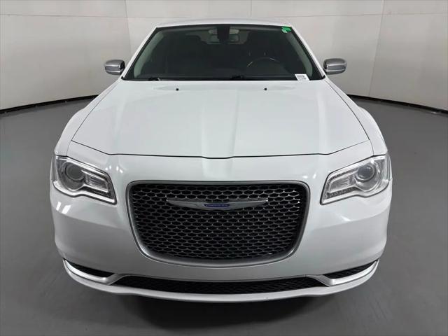 2019 Chrysler 300 Touring