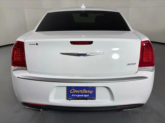 2019 Chrysler 300 Touring
