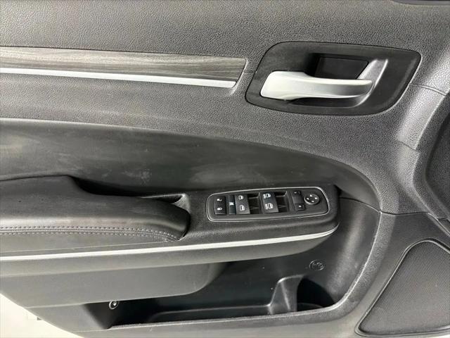 2019 Chrysler 300 Touring