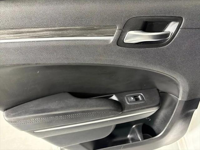 2019 Chrysler 300 Touring