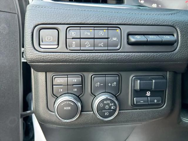 2023 GMC Yukon XL 4WD Denali