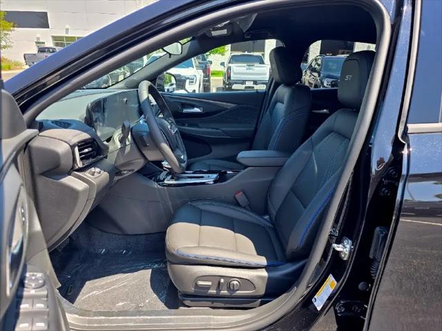 2026 Buick NV Sport Touring FWD