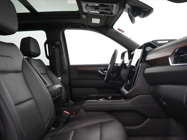 2025 GMC Yukon XL Denali 4WD