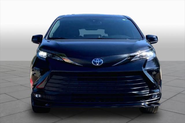 2024 Toyota Sienna Woodland Edition