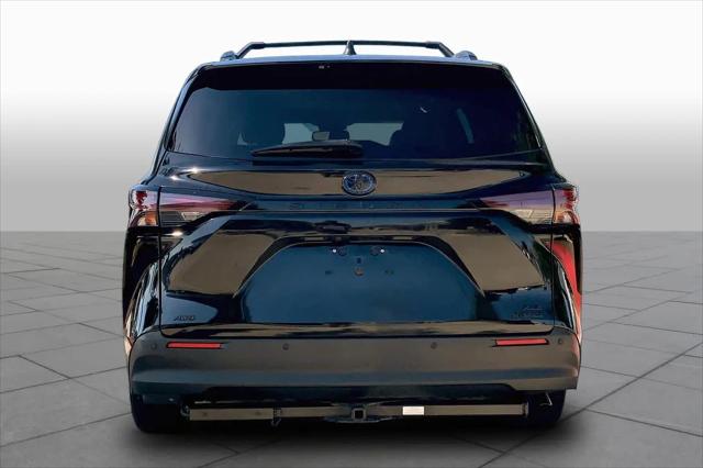 2024 Toyota Sienna Woodland Edition