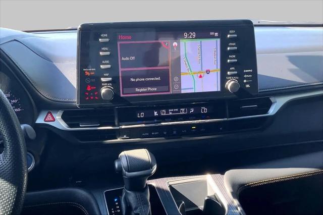 2024 Toyota Sienna Woodland Edition