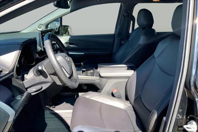 2024 Toyota Sienna Woodland Edition