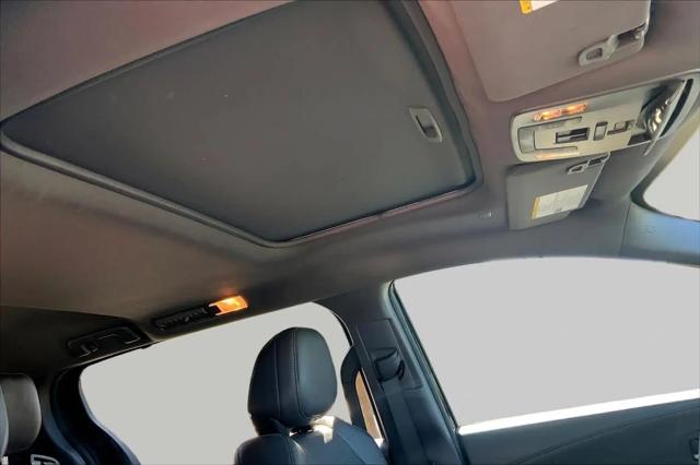 2024 Toyota Sienna Woodland Edition