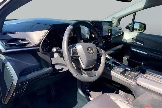2024 Toyota Sienna Woodland Edition