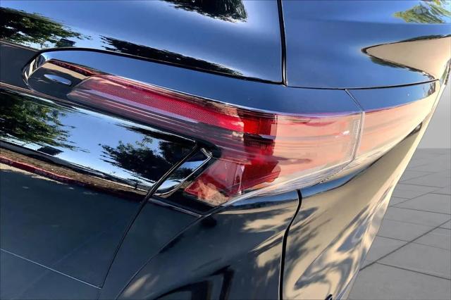 2024 Toyota Sienna Woodland Edition