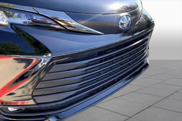 2024 Toyota Sienna Woodland Edition