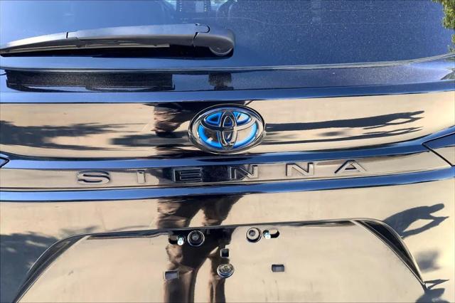2024 Toyota Sienna Woodland Edition
