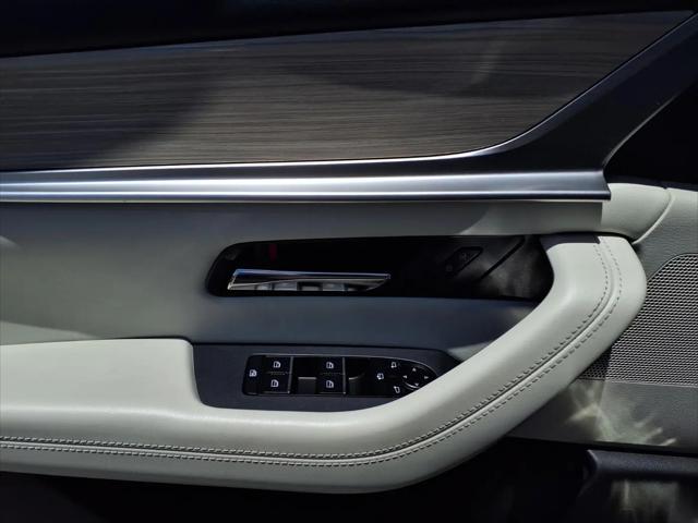 2024 Mazda X-90 Premium Plus