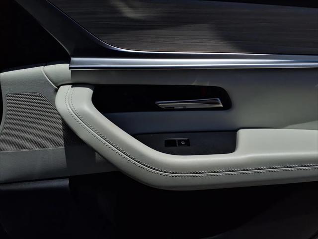 2024 Mazda X-90 Premium Plus
