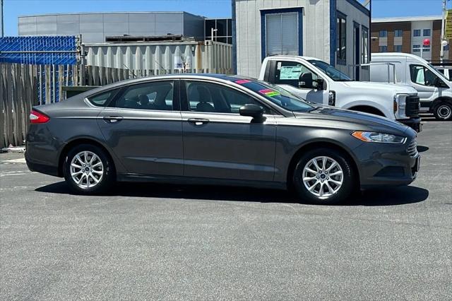 2016 Ford Fusion S
