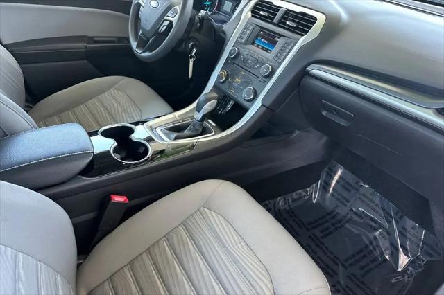 2016 Ford Fusion S
