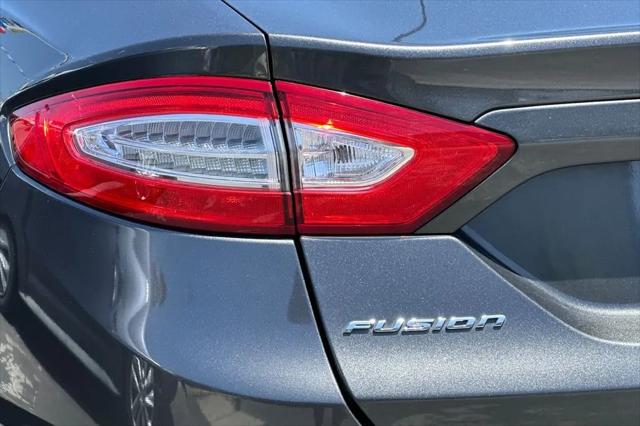 2016 Ford Fusion S