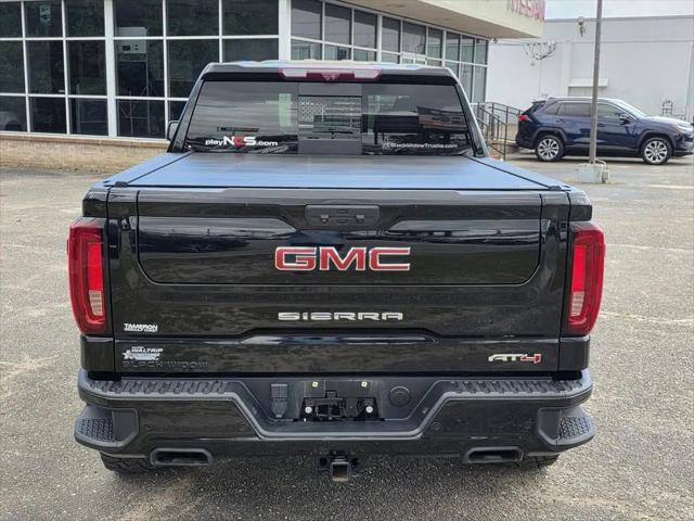 2023 GMC Sierra 1500 4WD Crew Cab Short Box AT4