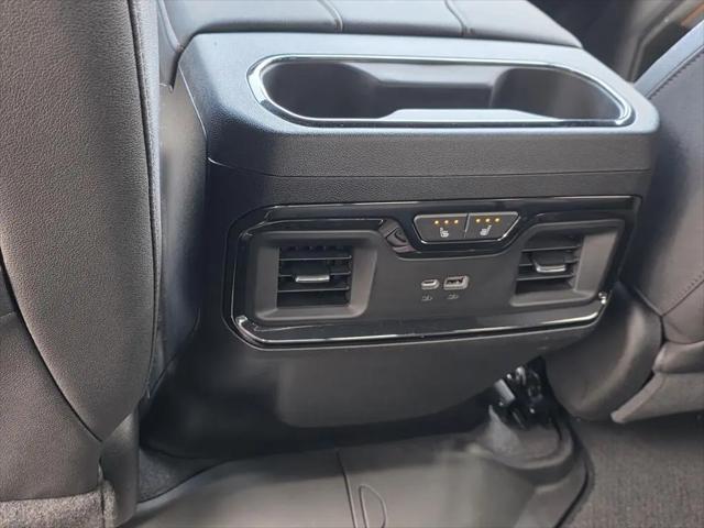2023 GMC Sierra 1500 4WD Crew Cab Short Box AT4