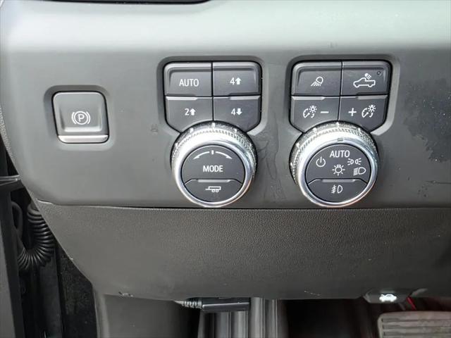 2023 GMC Sierra 1500 4WD Crew Cab Short Box AT4
