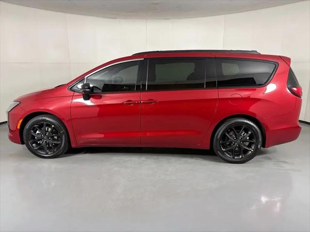 2027 Chrysler Pacifica Limited