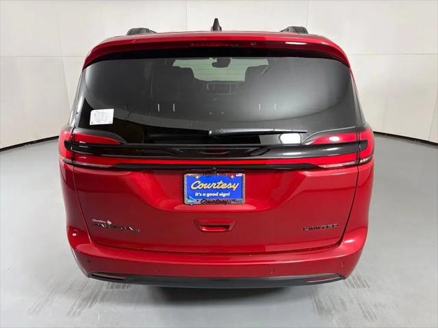 2027 Chrysler Pacifica Limited