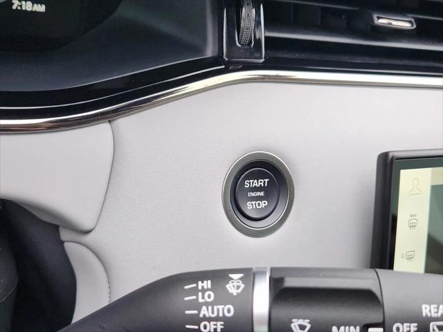 2025 Land Rover Range Rover Evoque Dynamic SE