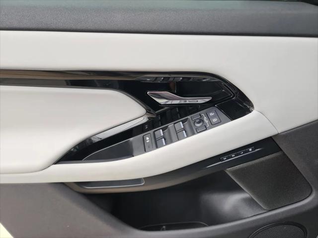 2025 Land Rover Range Rover Evoque Dynamic SE