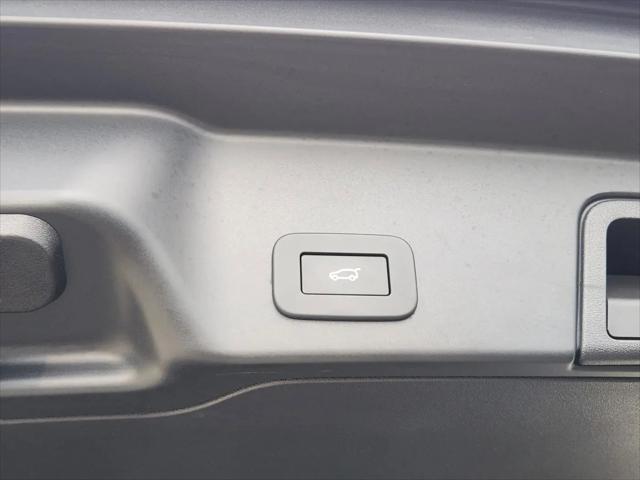 2025 Land Rover Range Rover Evoque Dynamic SE
