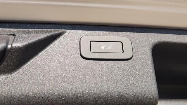 2025 Land Rover Discovery Sport S